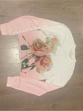 Taylor Swift Rose Lover Crewneck Tee